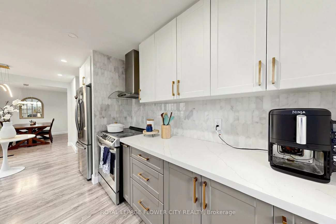206, Mcmurchy, Brampton South, Brampton
