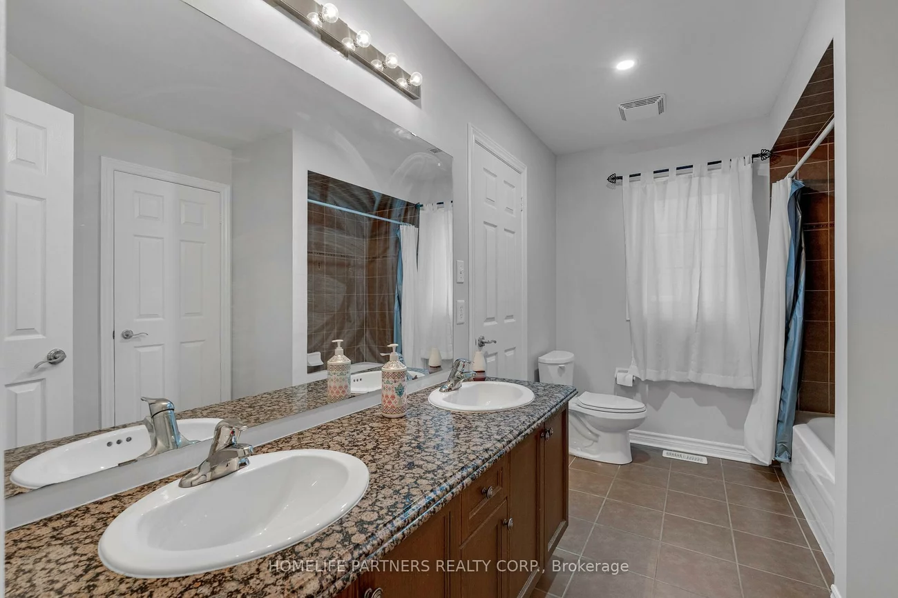 15, Oakhaven, Bram East, Brampton