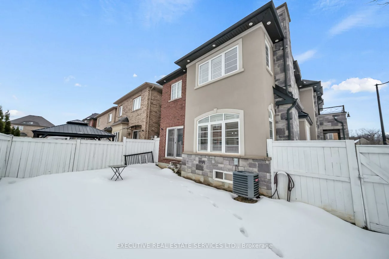13, Masken, Northwest Brampton, Brampton