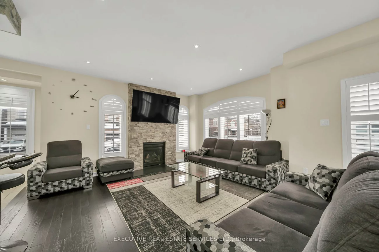 13, Masken, Northwest Brampton, Brampton