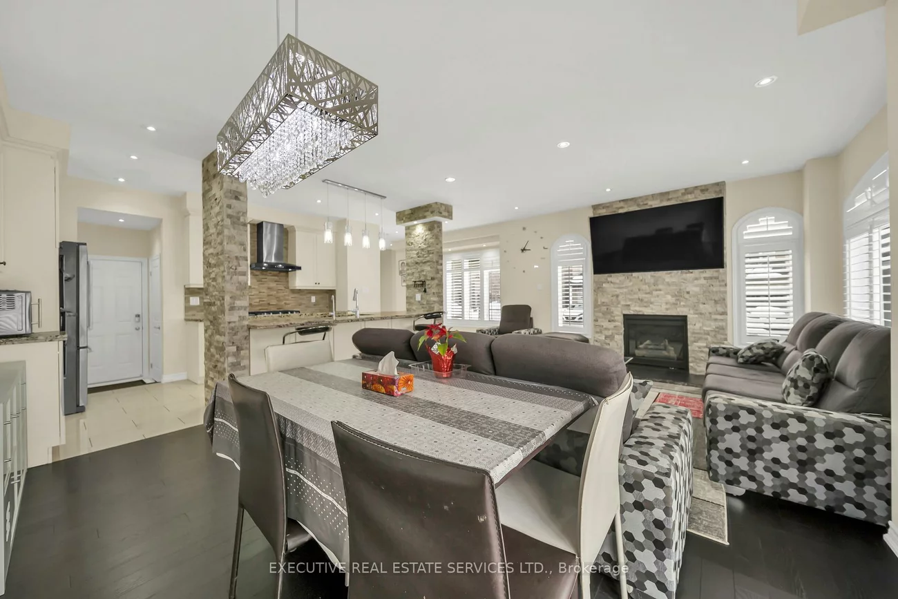 13, Masken, Northwest Brampton, Brampton