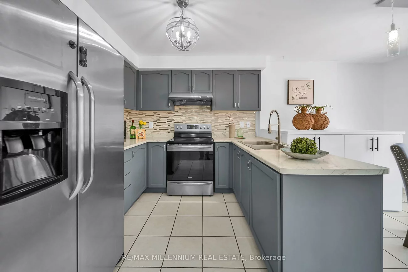 36, Allangrove, Fletcher's Meadow, Brampton