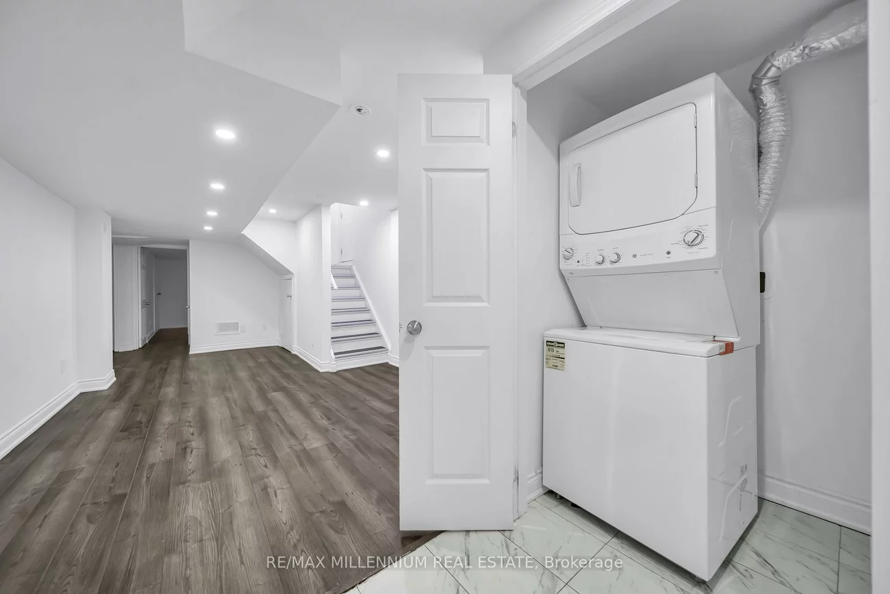 36, Allangrove, Fletcher's Meadow, Brampton