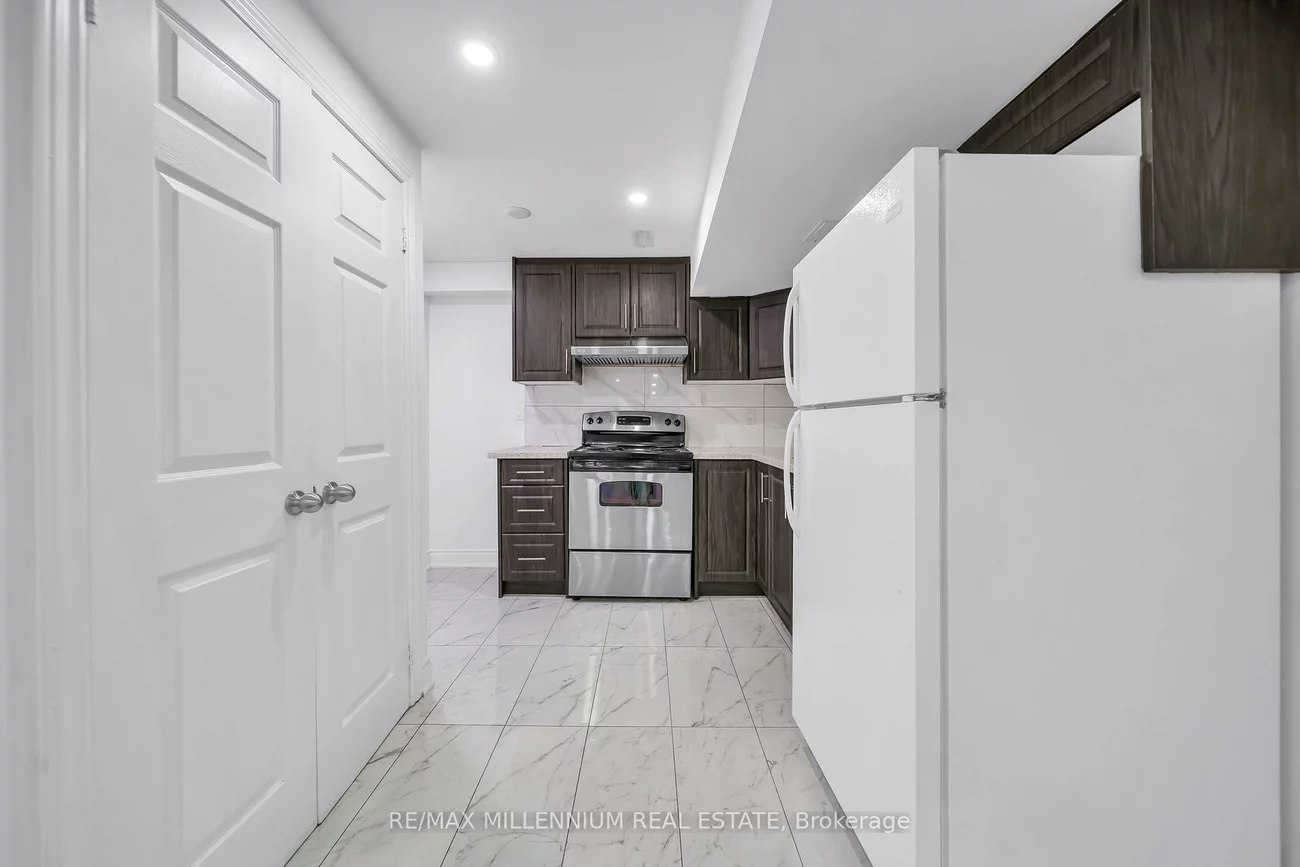 36, Allangrove, Fletcher's Meadow, Brampton