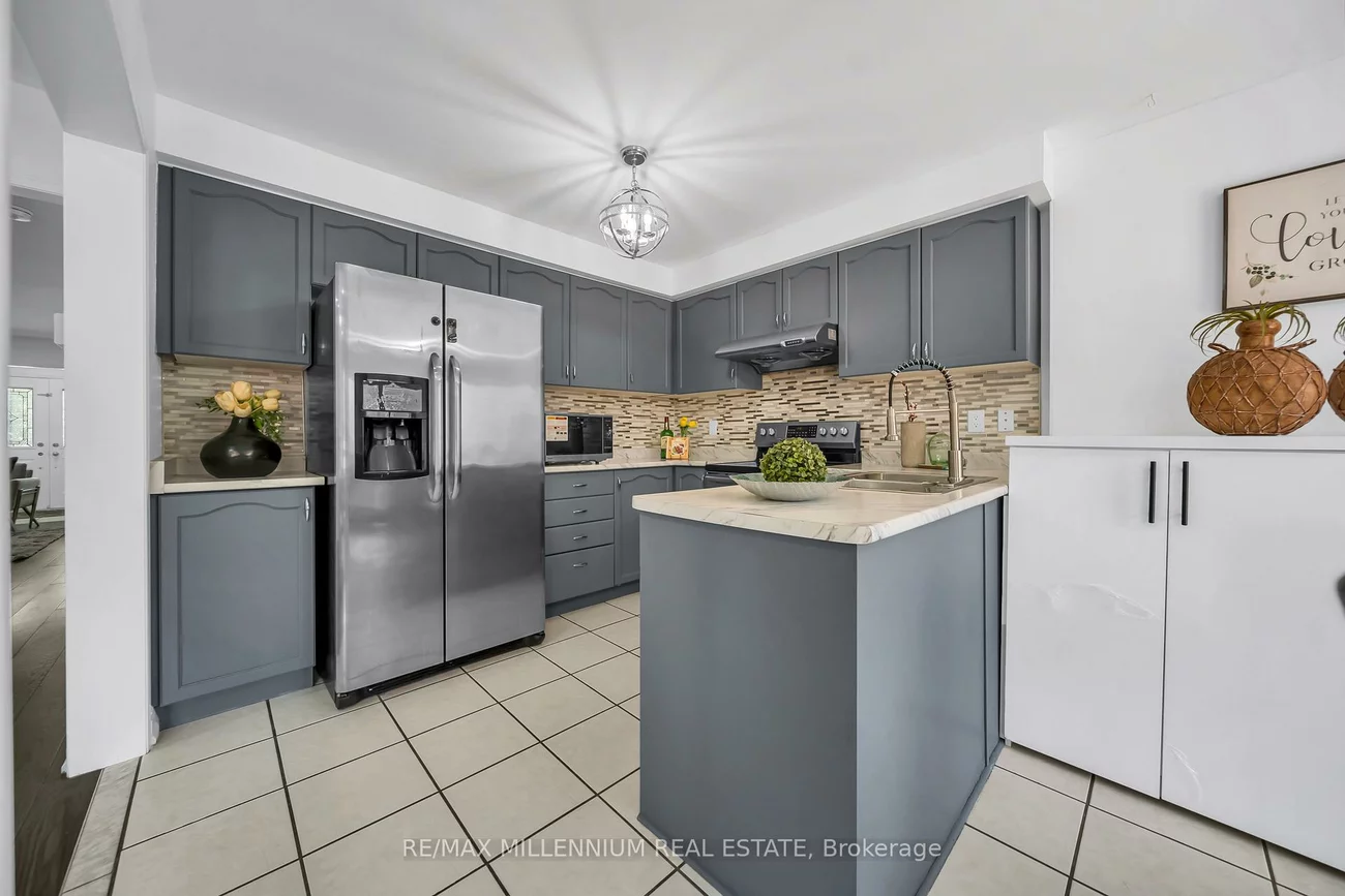 36, Allangrove, Fletcher's Meadow, Brampton