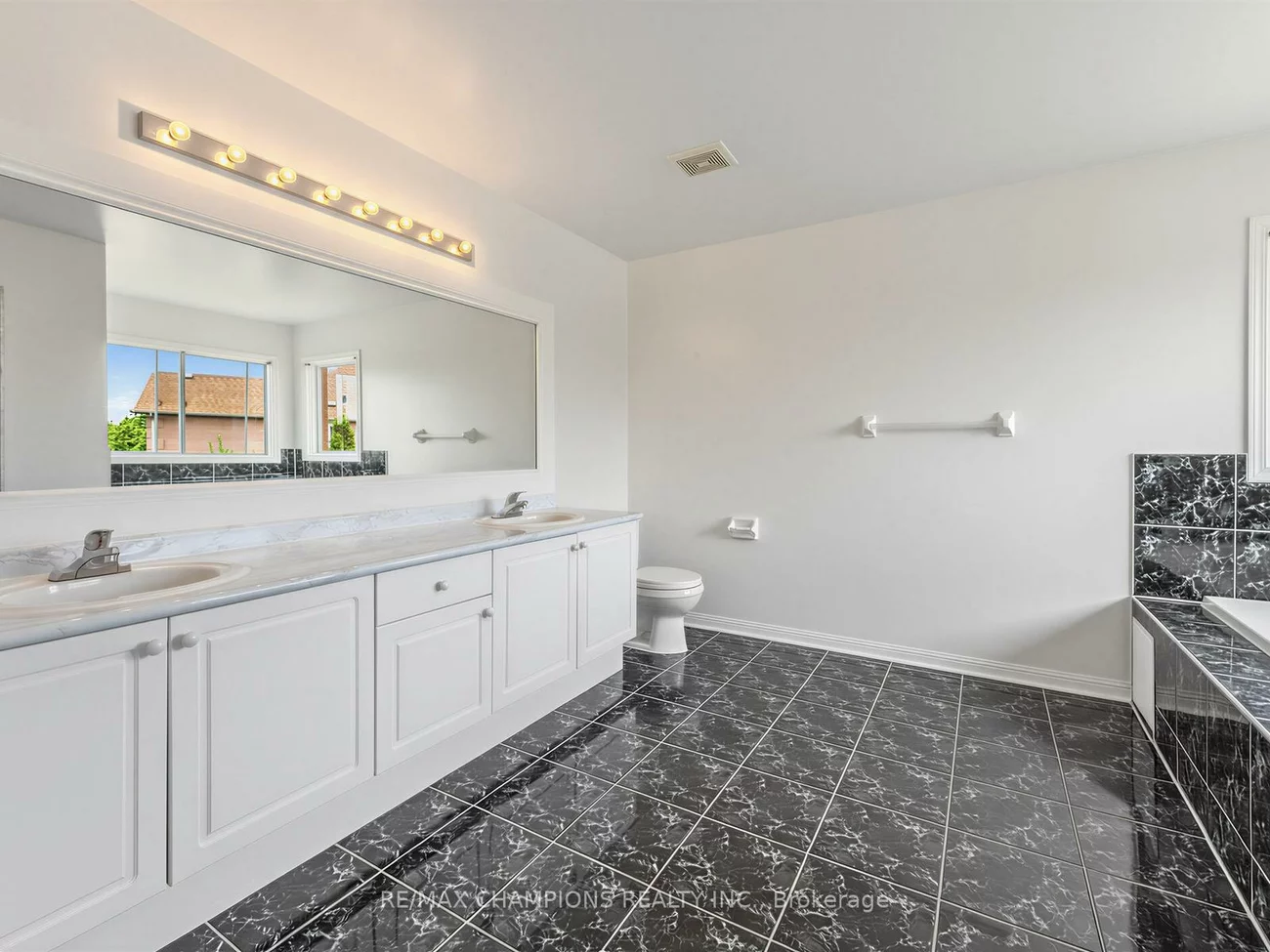 1, Cluster Oak, Sandringham-Wellington, Brampton