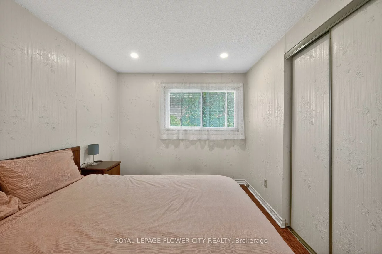 16, Gleneaden, Northgate, Brampton