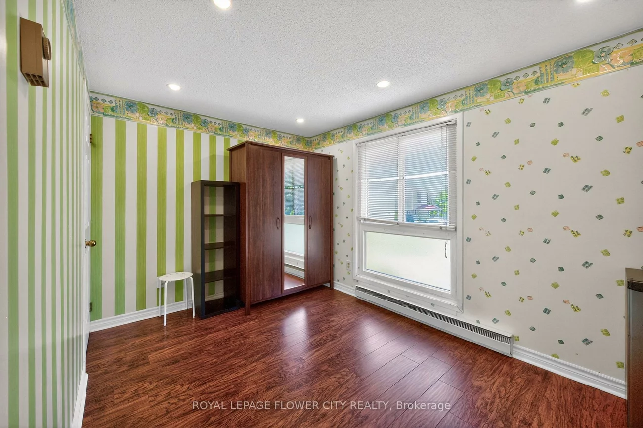 16, Gleneaden, Northgate, Brampton