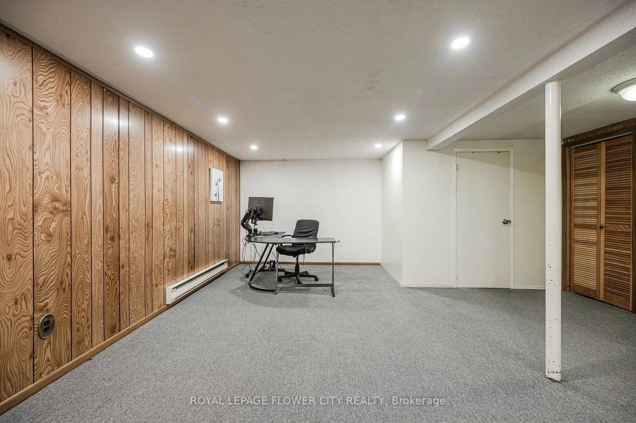 16, Gleneaden, Northgate, Brampton
