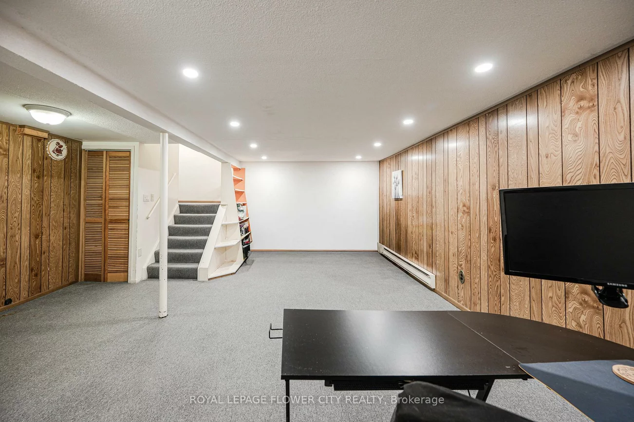 16, Gleneaden, Northgate, Brampton