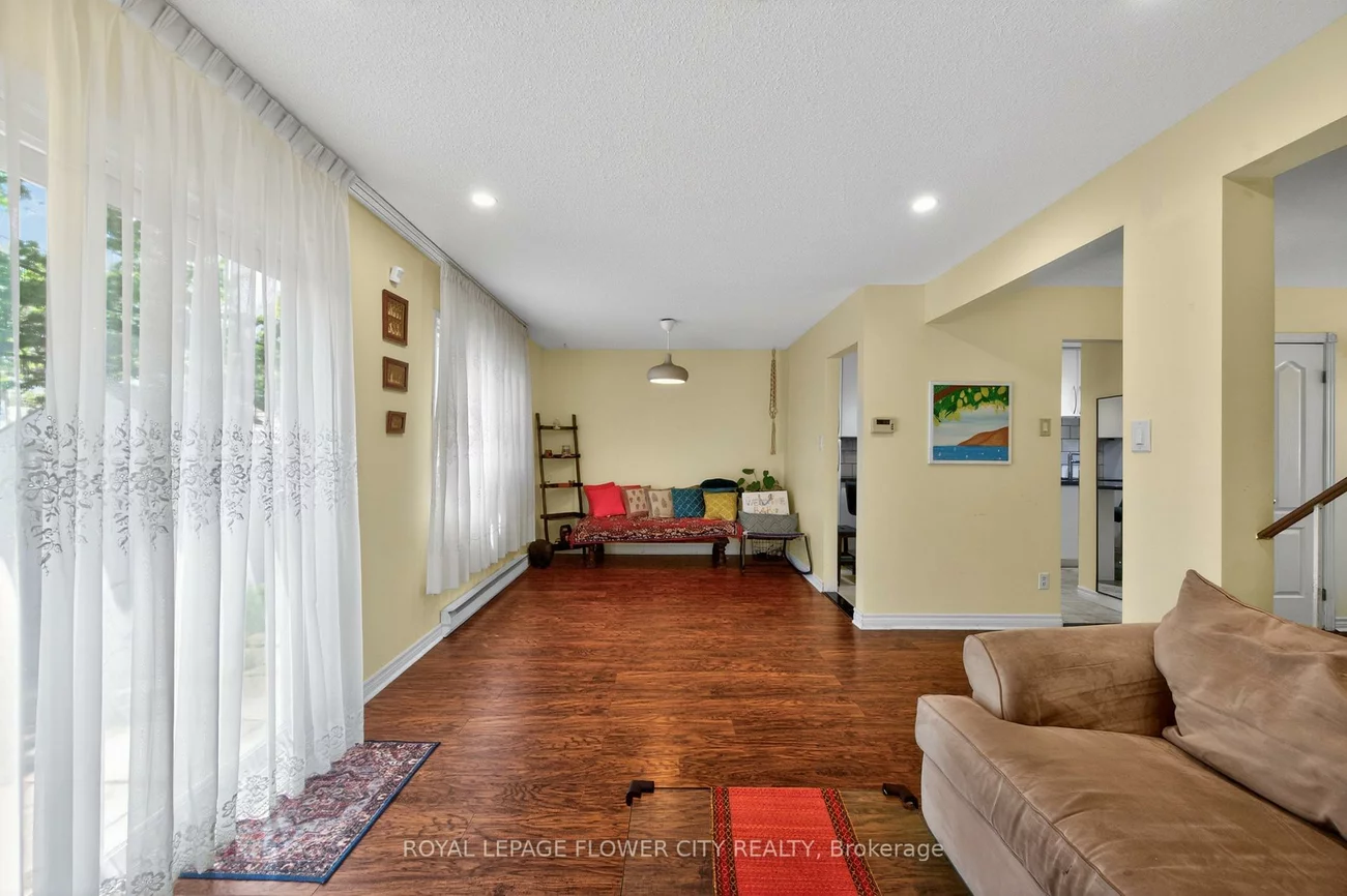 16, Gleneaden, Northgate, Brampton