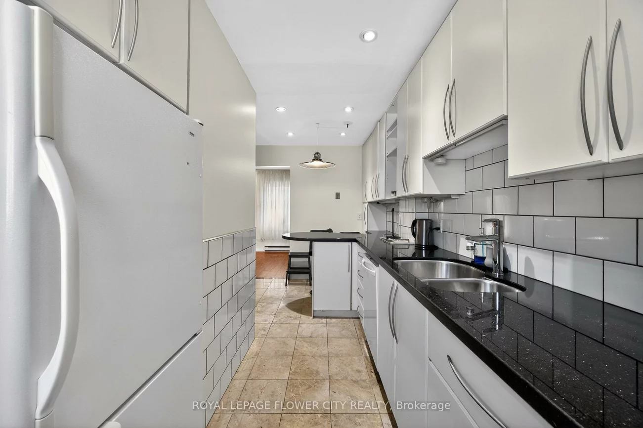 16, Gleneaden, Northgate, Brampton