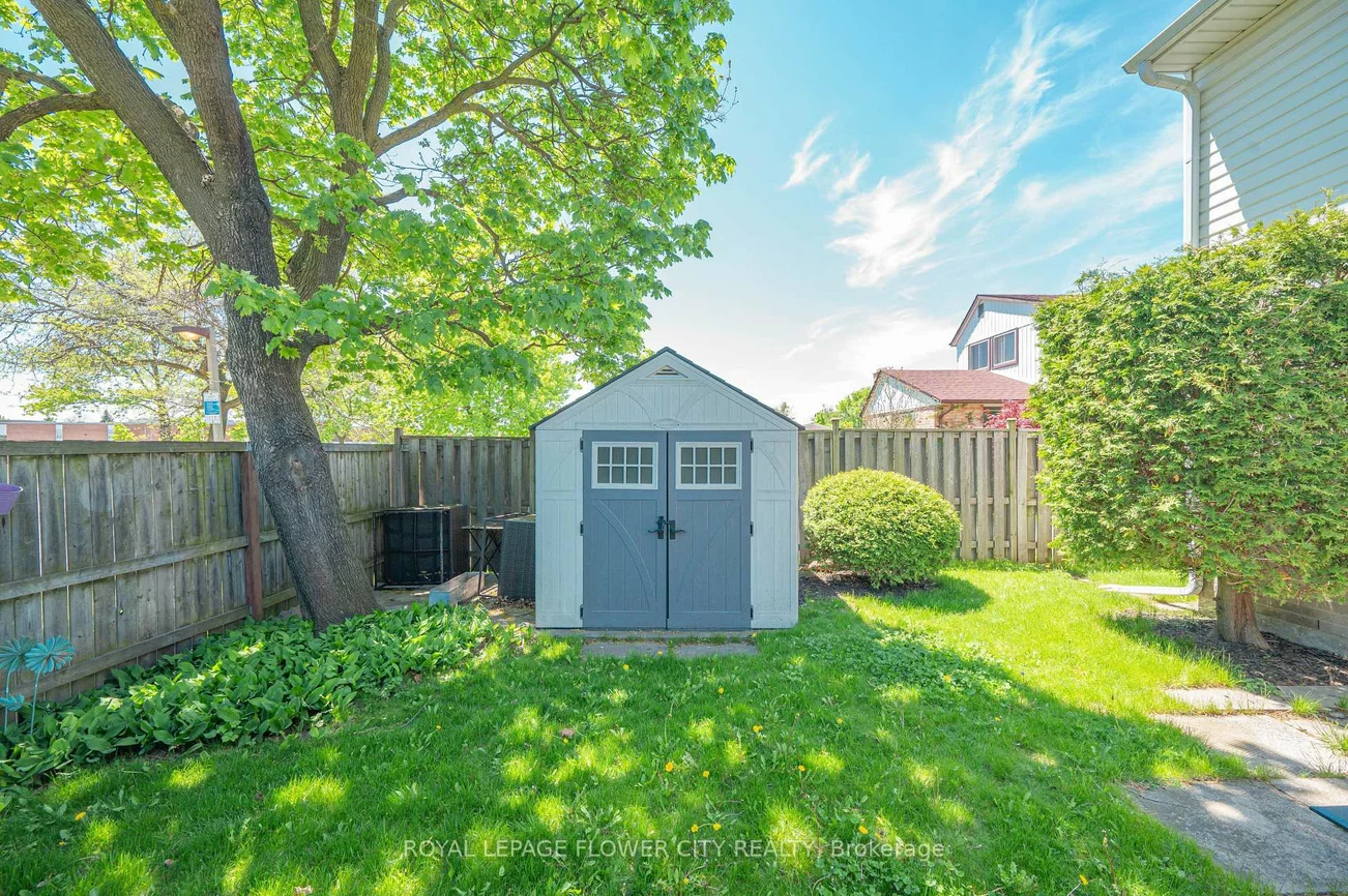 16, Gleneaden, Northgate, Brampton