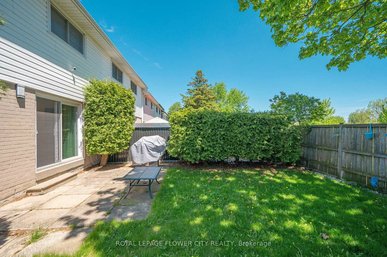 16, Gleneaden, Northgate, Brampton