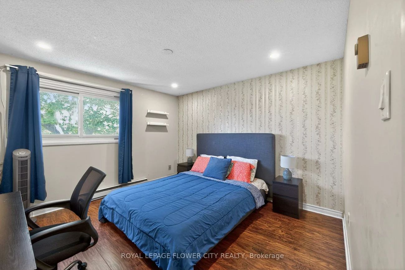 16, Gleneaden, Northgate, Brampton