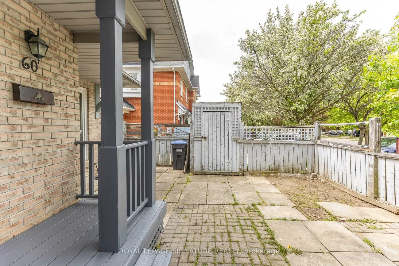 60, Blue Spruce, Sandringham-Wellington, Brampton