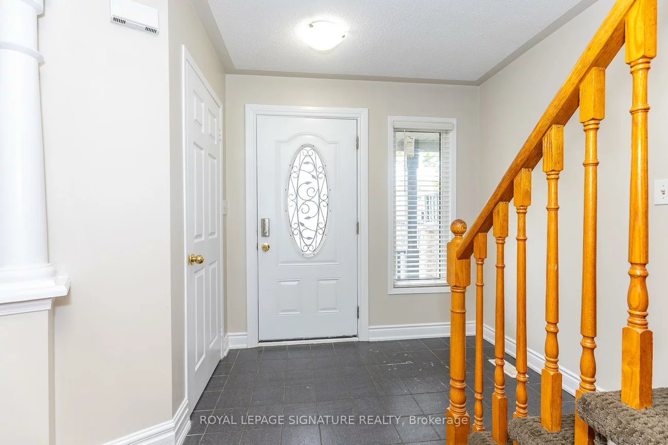 60, Blue Spruce, Sandringham-Wellington, Brampton