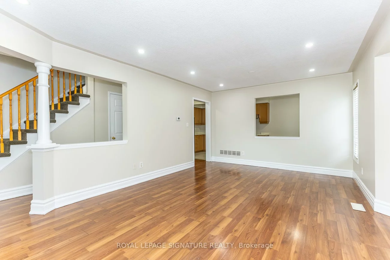 60, Blue Spruce, Sandringham-Wellington, Brampton