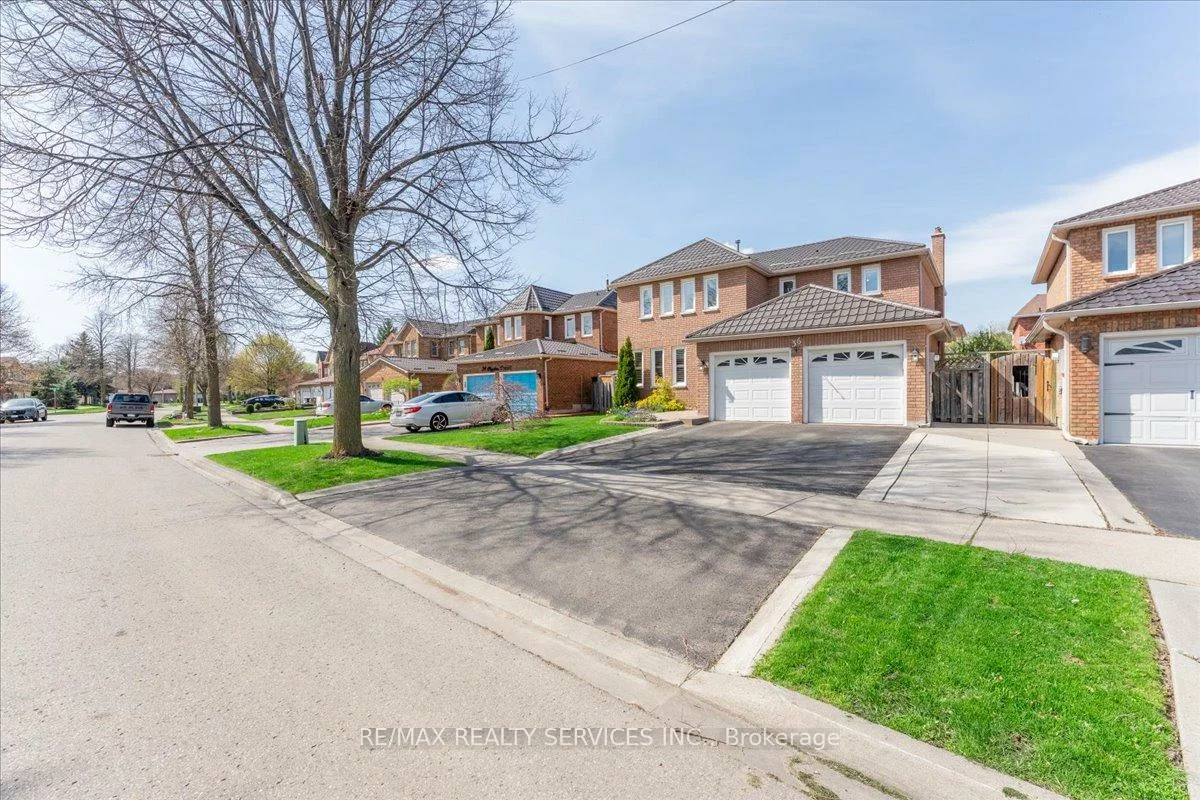 36, Brydon, Northwood Park, Brampton