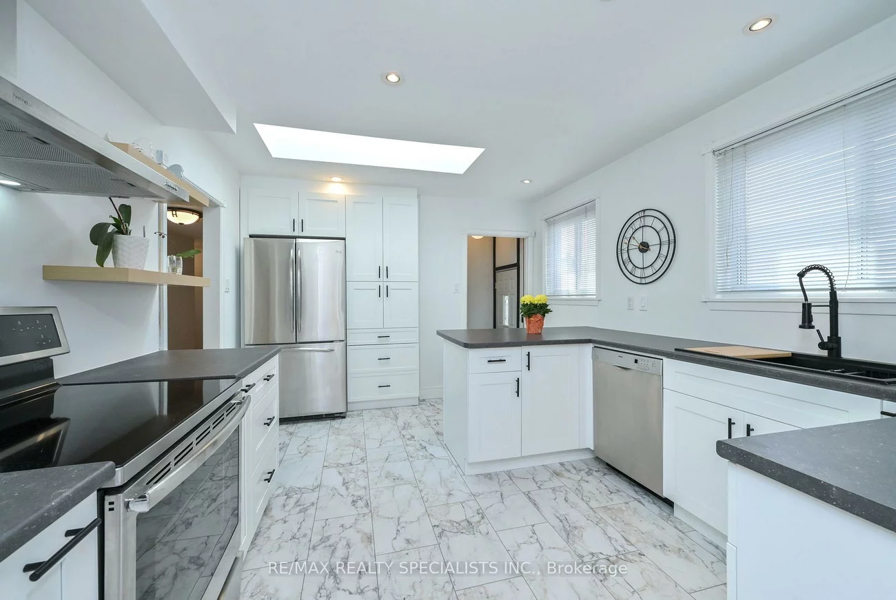 8, Beechwood, Avondale, Brampton