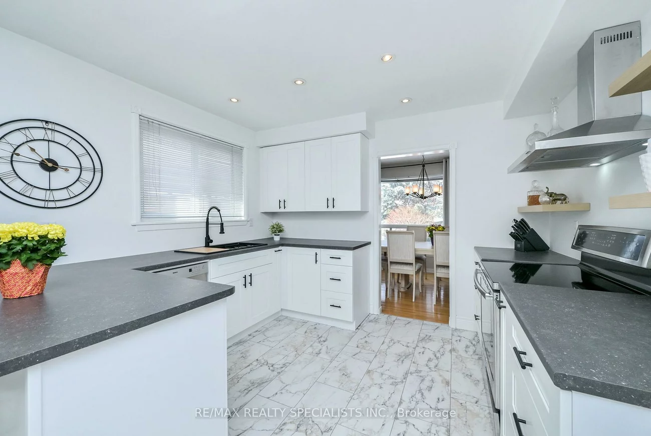 8, Beechwood, Avondale, Brampton