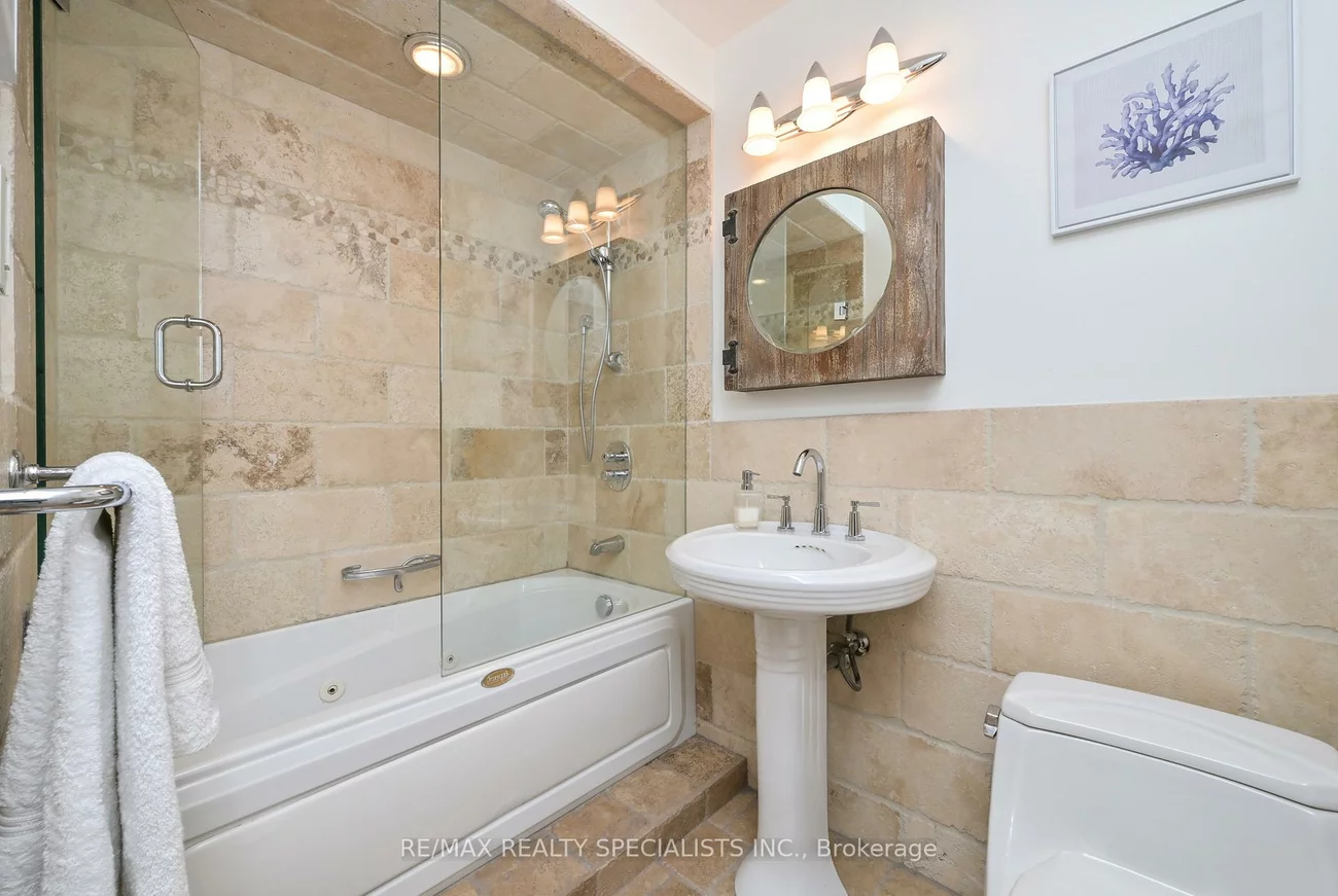 8, Beechwood, Avondale, Brampton