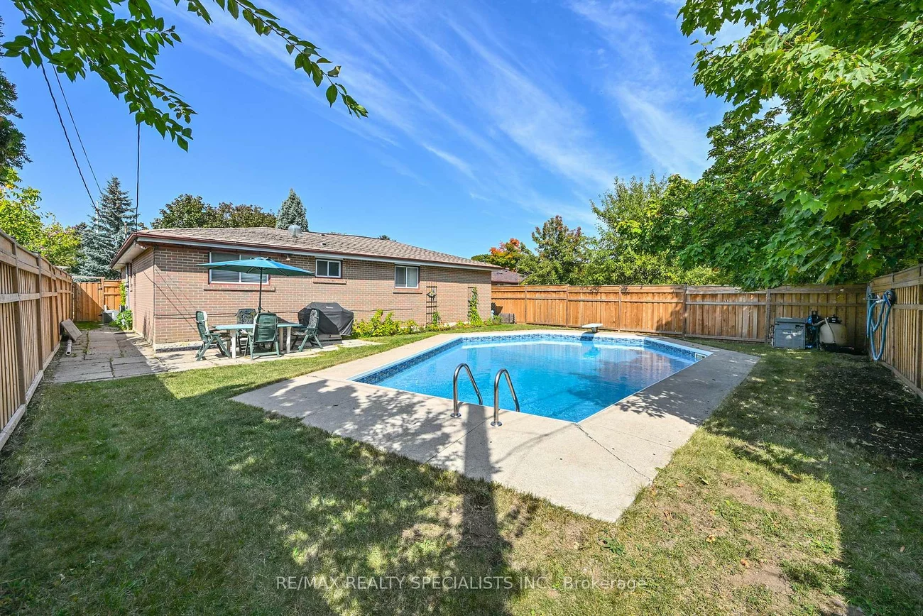 8, Beechwood, Avondale, Brampton