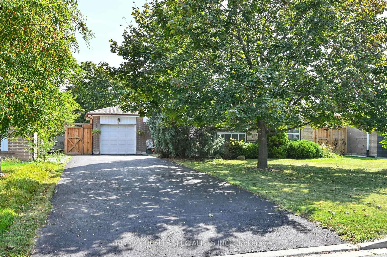 8, Beechwood, Avondale, Brampton