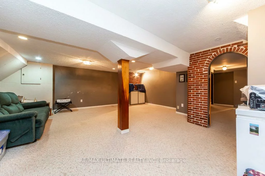 3, Aron, Fletcher's West, Brampton