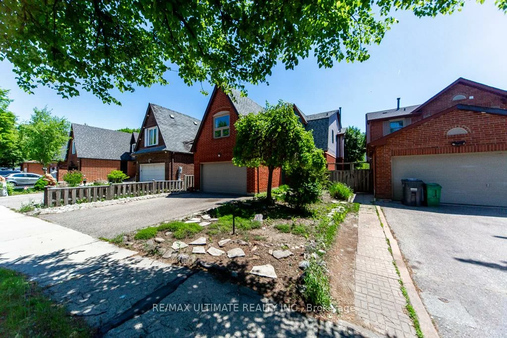 3, Aron, Fletcher's West, Brampton