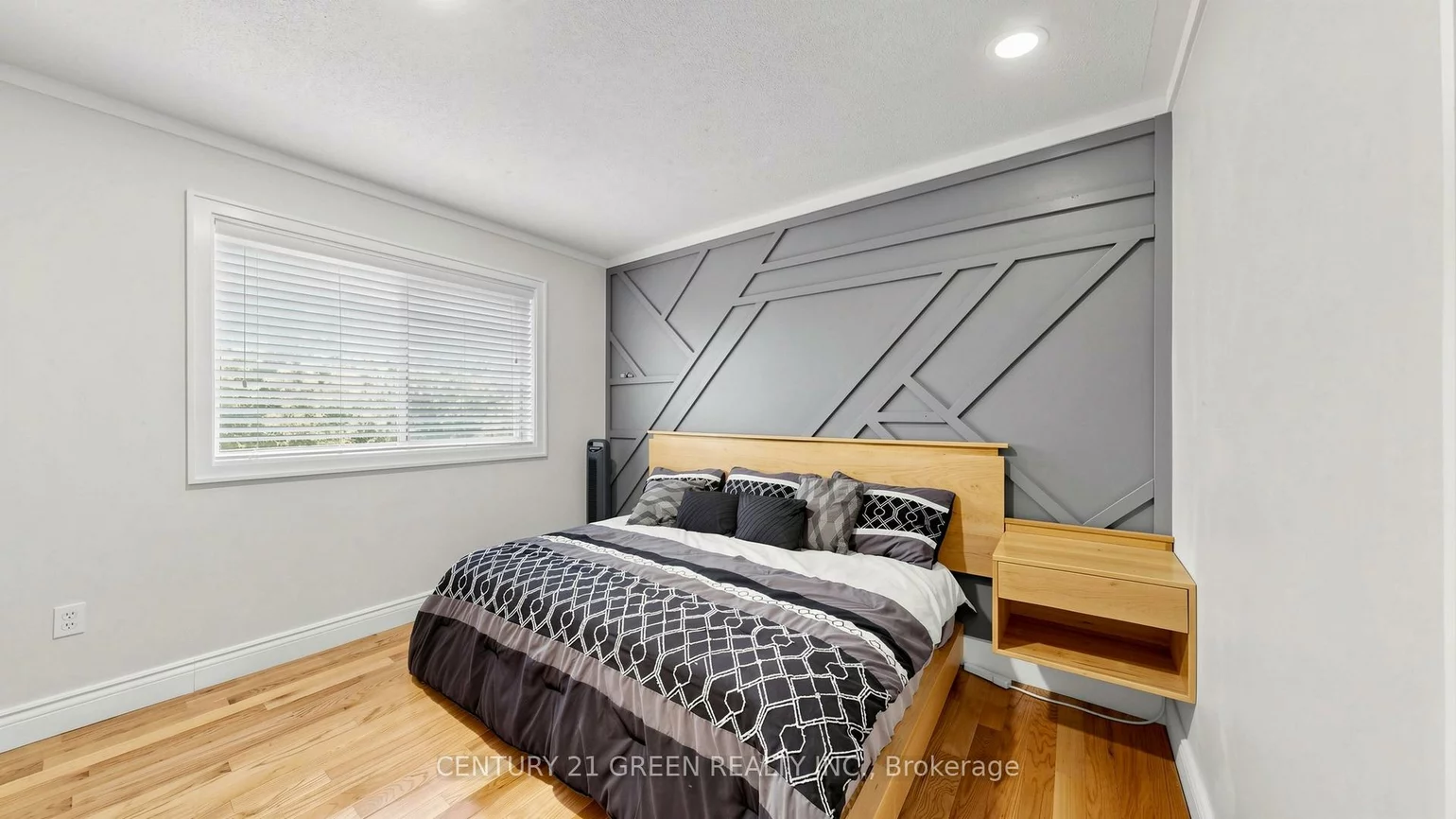 43, Hollowgrove, Vales of Castlemore, Brampton