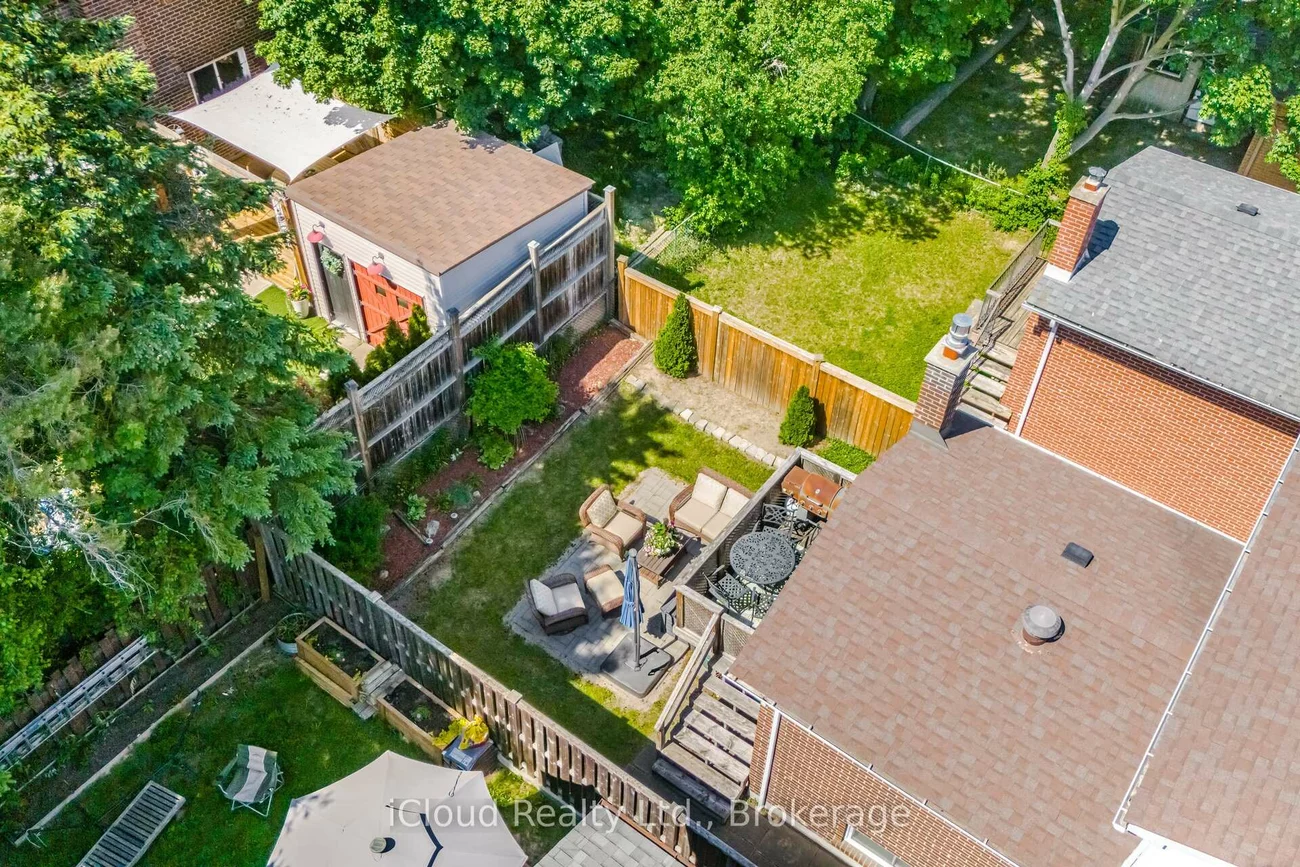 8, Lindridge, Westgate, Brampton