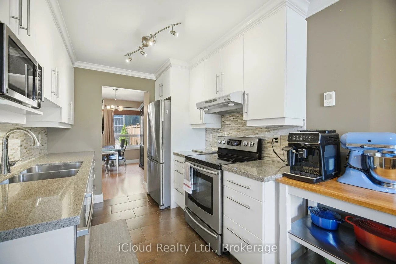 8, Lindridge, Westgate, Brampton