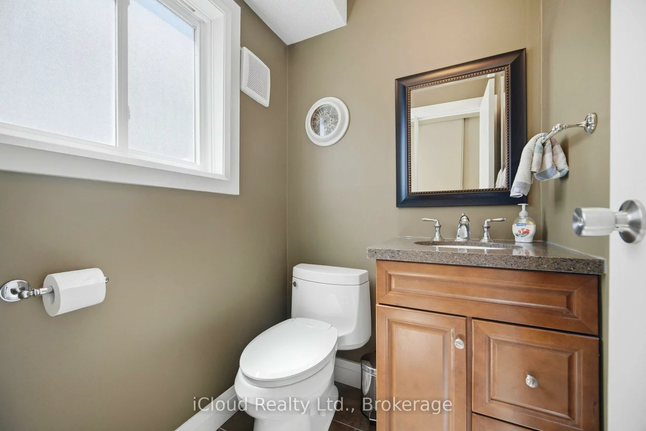 8, Lindridge, Westgate, Brampton