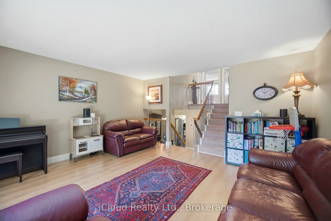 8, Lindridge, Westgate, Brampton