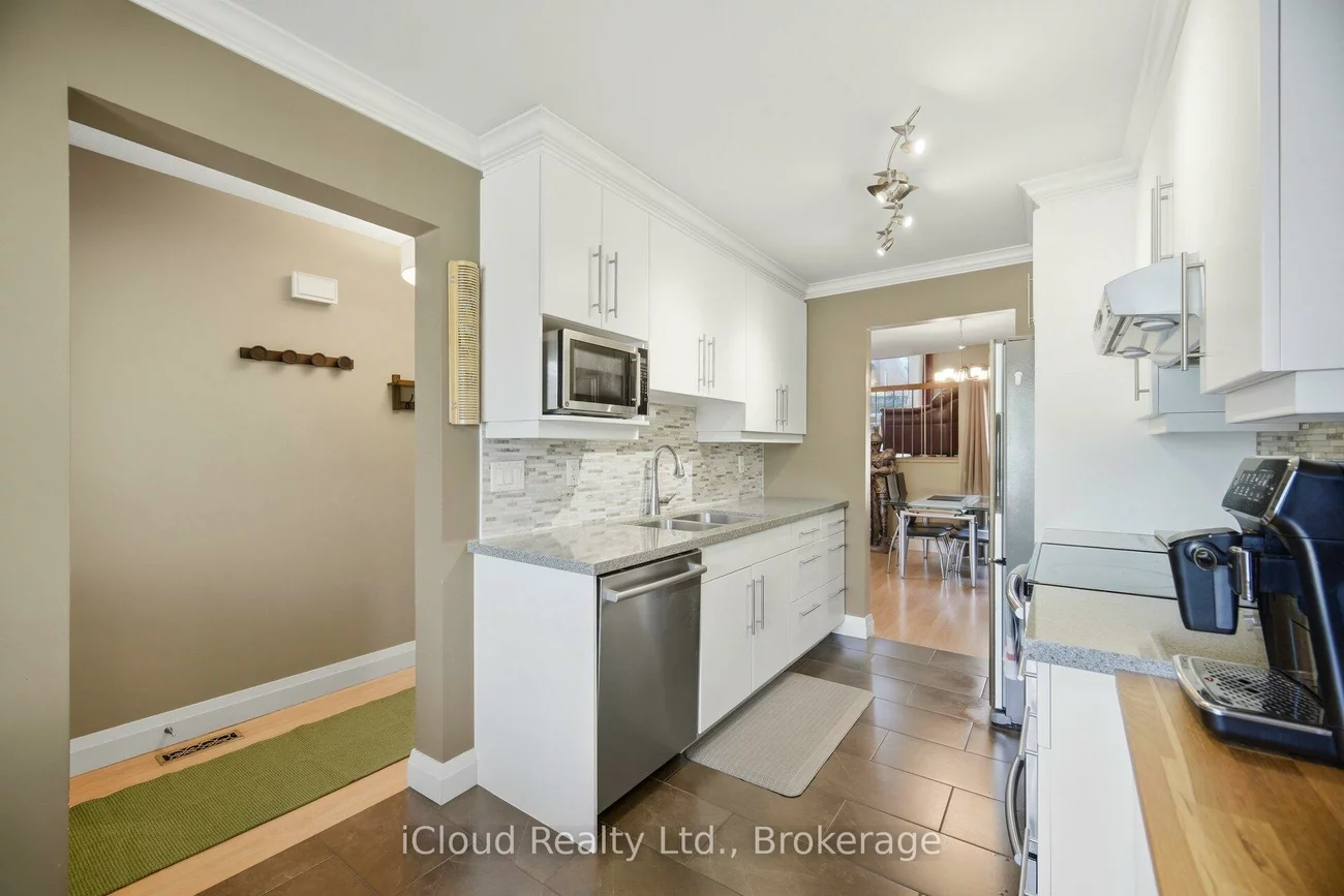 8, Lindridge, Westgate, Brampton