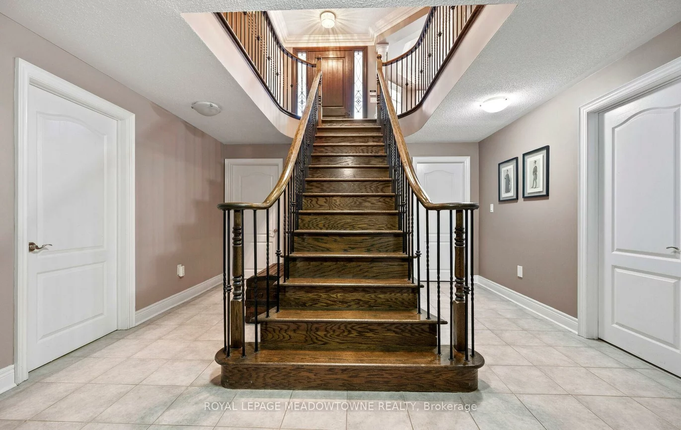 5, McNutt, Bram West, Brampton