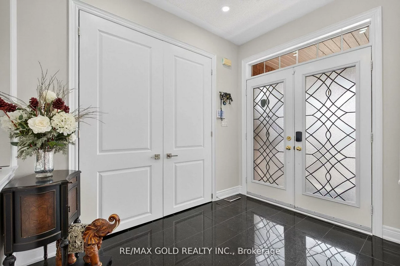 17, Maisonneuve, Vales of Castlemore North, Brampton
