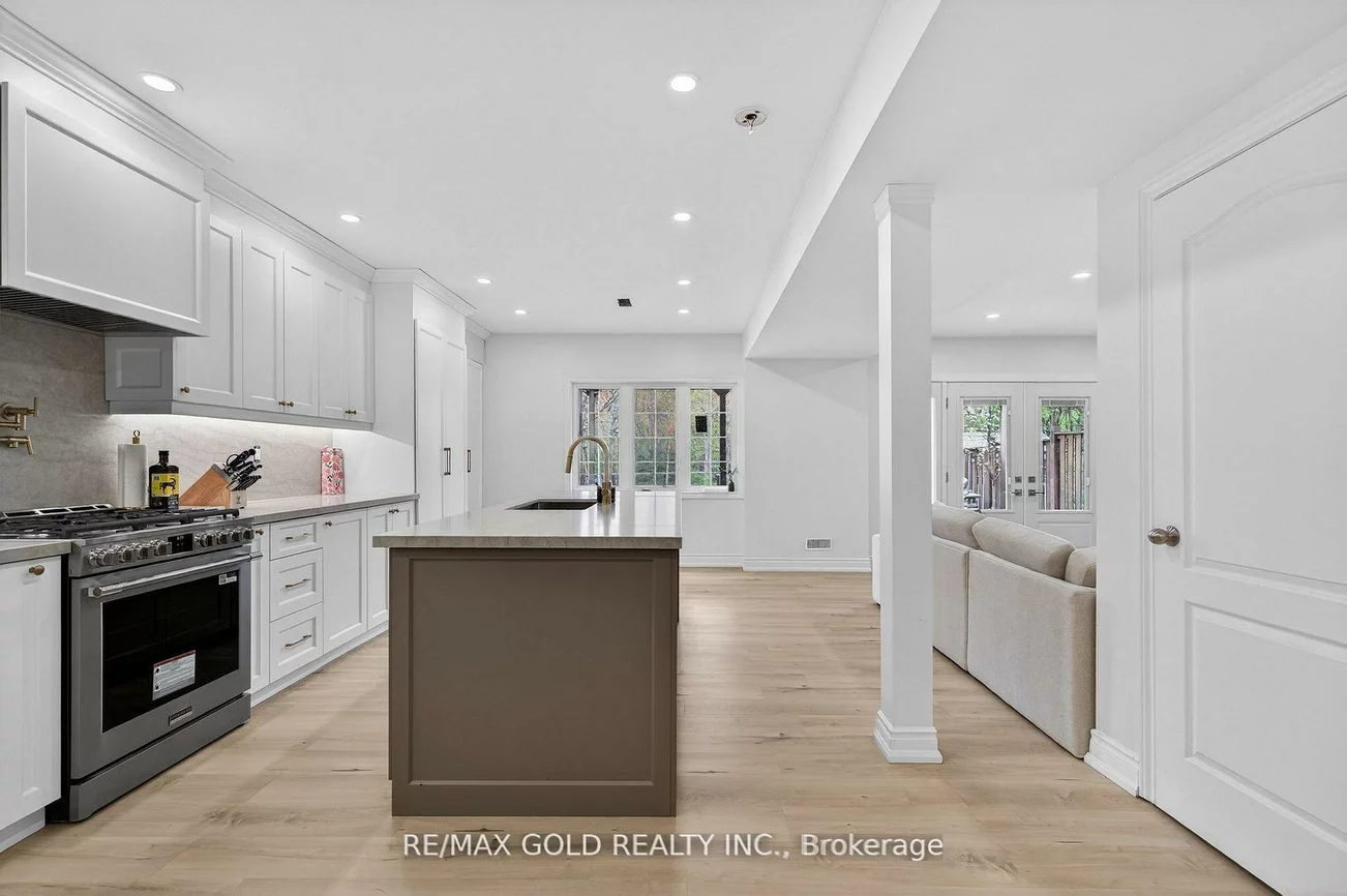 17, Maisonneuve, Vales of Castlemore North, Brampton