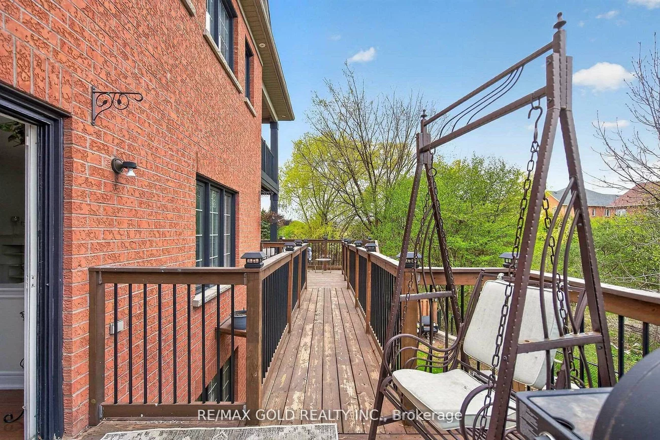 17, Maisonneuve, Vales of Castlemore North, Brampton