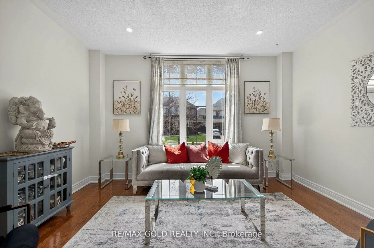 17, Maisonneuve, Vales of Castlemore North, Brampton