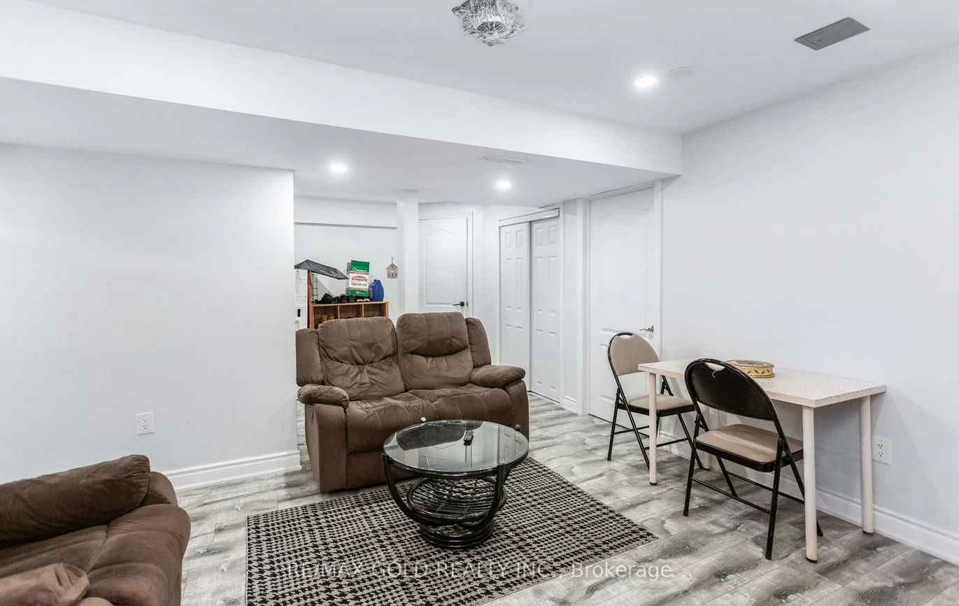 33, Nina, Fletcher's Meadow, Brampton