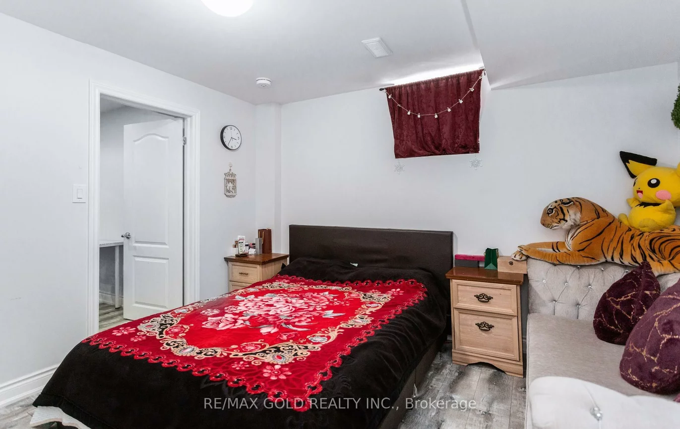 33, Nina, Fletcher's Meadow, Brampton