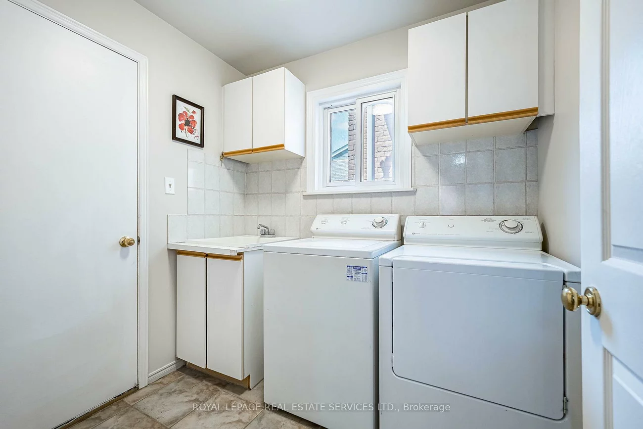 19, Newgreen, Westgate, Brampton