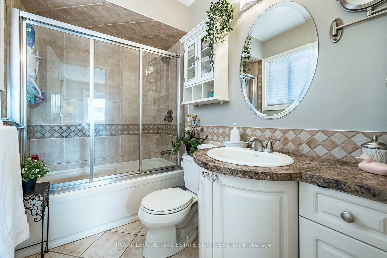 19, Newgreen, Westgate, Brampton