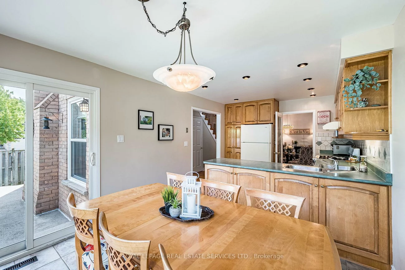 19, Newgreen, Westgate, Brampton