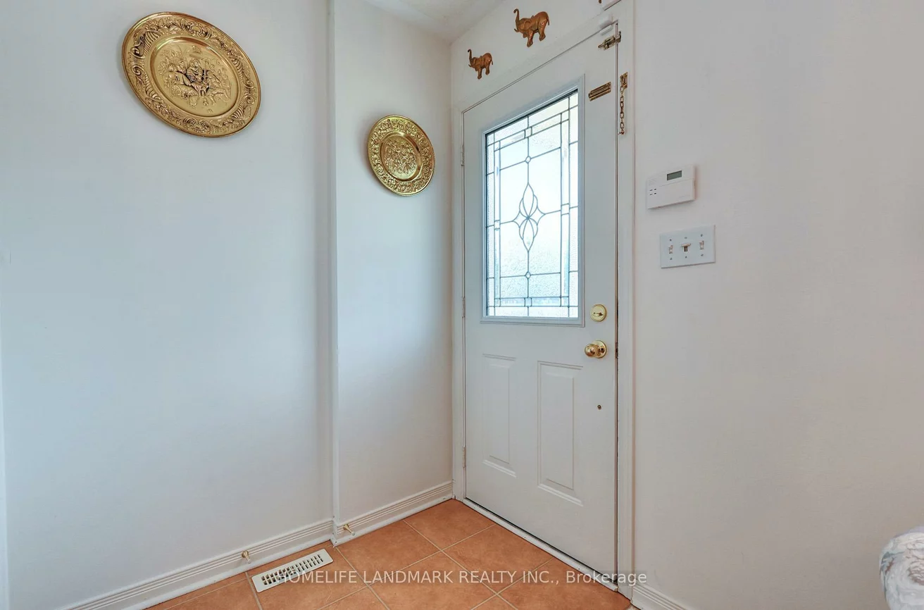33, Fairway, Heart Lake East, Brampton