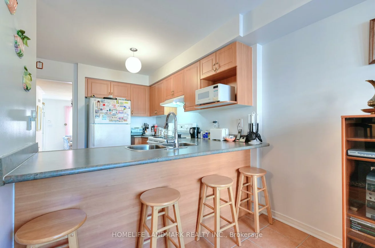 33, Fairway, Heart Lake East, Brampton