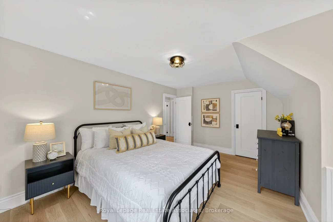 24, Peel, Downtown Brampton, Brampton