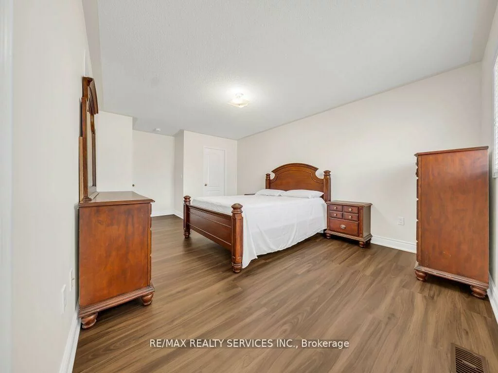 15, Lockburn, Fletcher's Meadow, Brampton